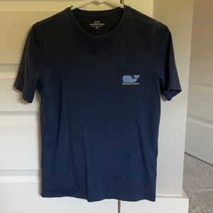 Boys vineyard vines T-shirt